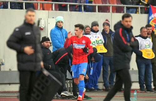 Dică l-a introdus pe Moruțan la pauza meciului cu CFR și l-a scos ulterior după 36 de minute // FOTO: Raed Krishan