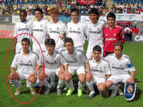 Biel Company încercuit cu roșu. În dreapta, căpitan, e Dani Carvajal în sezonul 2005-2006 când cei doi jucau pentru juniorii lui Real Madrid // Foto: David Ruiz
