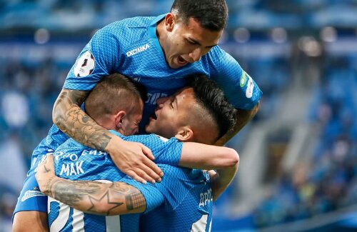 Leandro Paredes, Zenit, deasupra celor doi jucători, foto: Guliver/gettyimages