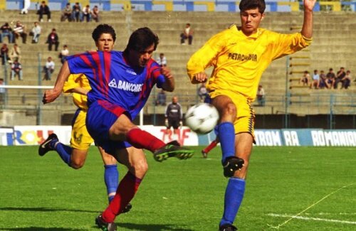 Marius Lăcătuș pe vremea când juca la Steaua