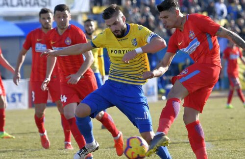 FCSB devine la ordinul patronului Gigi Becali o formație alcătuită preponderent din români // FOTO: sportpictures.eu