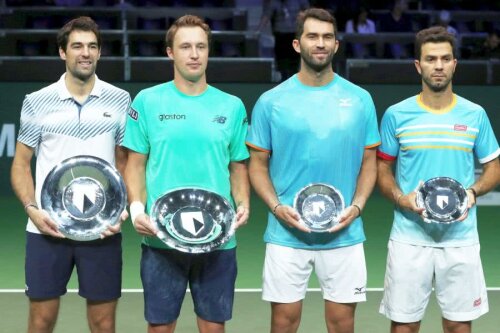 Horia Tecău și Jean-Julien Rojer, la finalul partidei // FOTO: Reuters