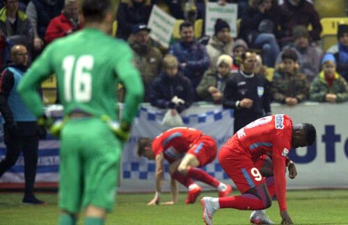 FCSB ar fi trebuit să primească un penalty în prelungirile meciului. Man a fost lovit cu piciorul de Marc