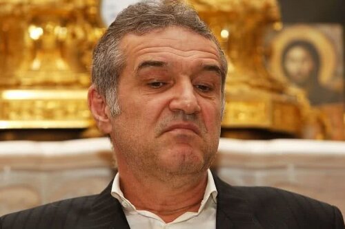 Gigi Becali a implementat la FCSB moda schimbărilor de la pauză