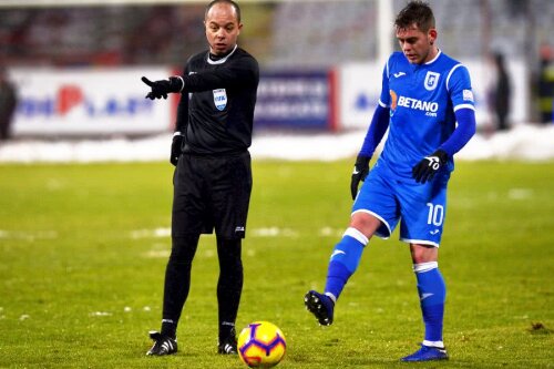 Marius Avram a fost aprig contestat de olteni pentru prestația din înfrângerea cu FCSB, 2-3