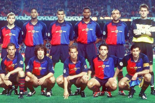 Rivaldo, în echipa Barcei din sezonul 1999-2000: (sus, de la stânga la dreapta) Gabri, Kluivert, Rivaldo, Bogarde, Abelardo, Hesp, (jos) R. De Boer, Puyol, F. De Boer, Xavi, Figo, foto: Guliver/GettyImages
