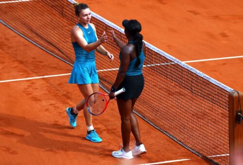 Simona Halep și Sloane Stephens, după finala câștigată de româncă la Roland Garros 2018 FOTO: Guliver/GettyImages