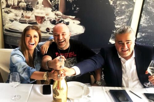 Anamaria Prodan, Adrian Thiess și Dan Capatos, într-un moment de relaxare la un restaurant de fițe din București // Sursă foto: Instagram Anamaria Prodan