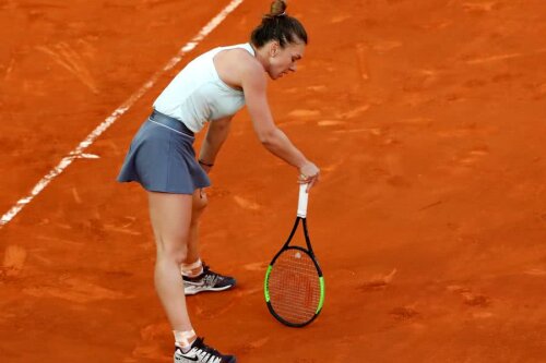 Simona Halep nu a găsit calea spre revenire în finala cu Kiki Bertens de la Madrid // FOTO: Reuters