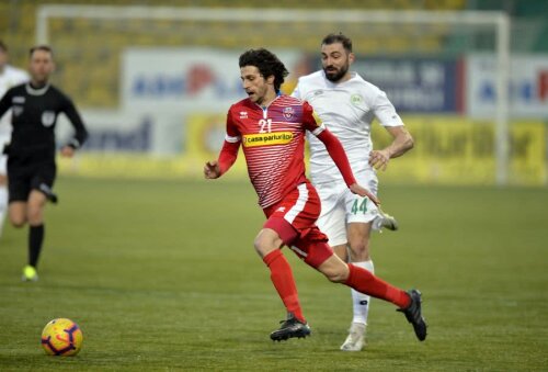Diego Fabbrini (în roșu) într-un meci contra Concordiei Chiajna