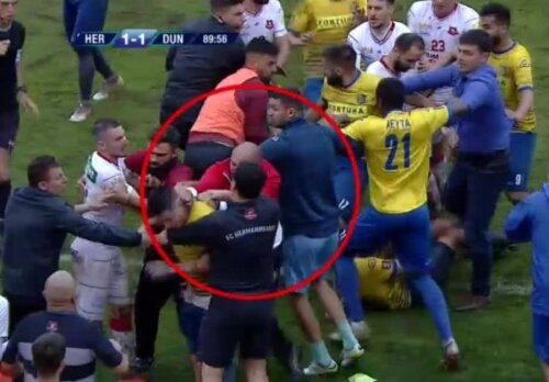 Momentul în care Vasile Miriuță îl lovește pe Steliano Filip // Captură TV Telekom Sport