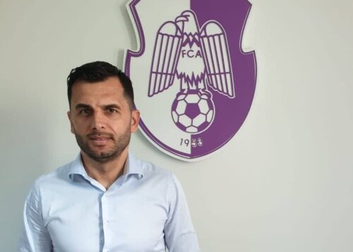 FOTO: Facebook Fotbal Club Argeș Pitești // Nicolae Dică, noul antrenor al FC Argeș