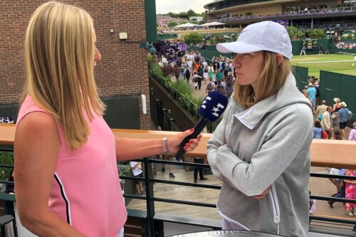 După meciul cu Cori Gauff, Simona Halep a dialogat preț de câteva minute cu Barbara Schett, una dintre cele mai avizate voci din rândul analiștilor de tenis