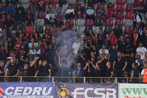 Ultrașii FCSB-ului prezenți la meciul cu Milsami Orhei // FOTO: Raed Krishan