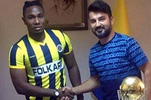 Oficialii lui Menemenspor (liga secundă turcă) au fost convinși că l-au adus pe Lamin Jallow, dar era Alpha Jallow