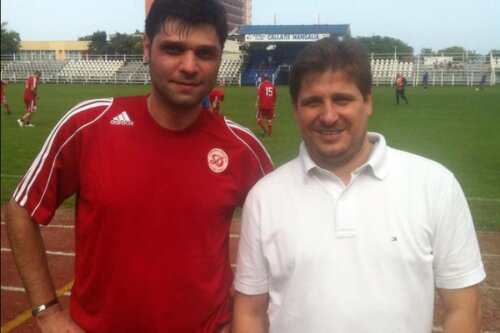 Lică Laurențiu, în tricou roșu, a fost căpitan la juniorii lui Dinamo