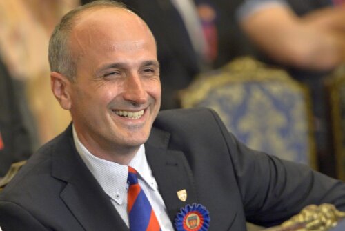 Talpan, 46 de ani, juristul devenit faimos în fotbal de când Armata l-a obligat pe Becali să-și redenumească echipa FCSB în loc de Steaua