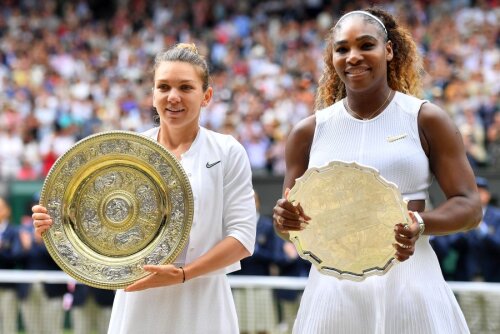Simona Halep și Serena Williams, după finala de la Wimbledon // foto: Raed Krishan (Gazeta Sporturilor)