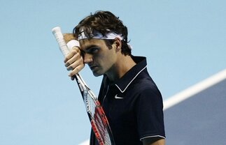 Roger Federer trece în turul doi la Doha