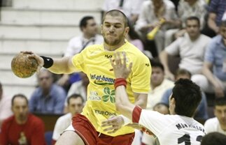 Naţionala masculină de handbal a învins, dar nu a convins » Amorţiţi