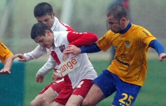 Dinamo - Arka Gdynia 0-2 » Bambilici pe apă