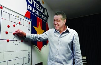 Gigi Becali a făcut echipa ;) » Vezi cum ar juca patronul Stelei!