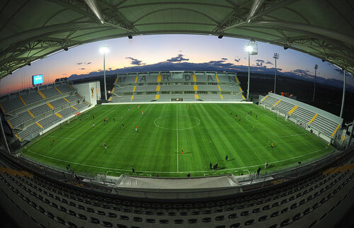 Astra îşi face stadion de 12 mii de locuri într-un an, la Giurgiu!