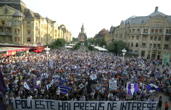 VIDEO » 5000 de timişoreni s-au strîns în faţa Piaţa Operei! Marian Iancu e optimist: "UEFA nu are treabă cu noi!"