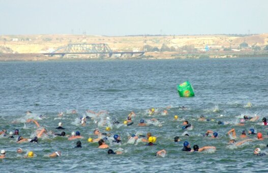 În septembrie, Triathlon Challenge te provoacă la o cursă nebună de înot, ciclism şi alergare!