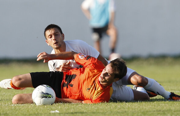 FOTO » Ceahlăul obţine un punct norocos în Regie după un gol ca la biliard