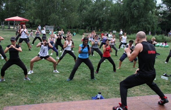 Fitness Revolution – lecţii de combat şi stretching gratis, în fiecare vineri şi sâmbătă, în Herăstrău