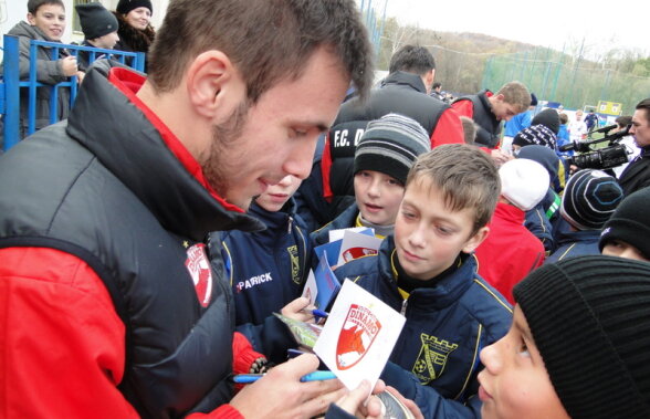 GALERIE FOTO » Dinamoviştii au dat autografe în Moldova