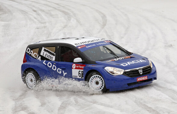 GALERIE FOTO Podium pentru Dacia Lodgy la cursa de Formula 1 pe gheaţă