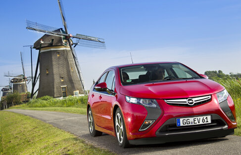 FOTO Maşina deşteaptă » Drive test cu Opel Ampera