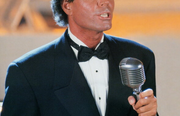 Julio Iglesias include Romania în turneul „2012 World Tour” şi va susţine un concert pe 30 iunie la Zone Arena!