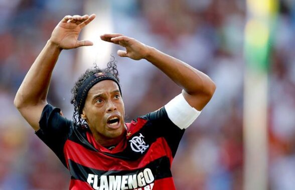 VIDEO Idol în Brazilia, urît de vecini! Ronaldinho a fost scuipat de un puşti argentinian