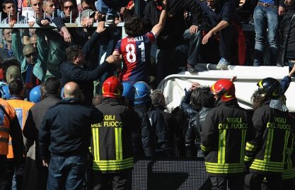 VIDEO Două etape fără suporteri pentru Genoa după incidentele de la meciul cu Siena