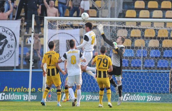 FOTO  FC Braşov - U Cluj 1-1 » Nici o lacrimă: foştii elevi ai lui Badea n-au avut milă la debutul acestuia sub Tîmpa