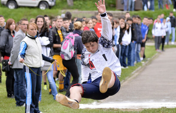 FOTO Olimpiada Carpaţilor » La Sinaia, peste 450 tineri campioni au reprodus, la o scară mai mică, JO de la Londra