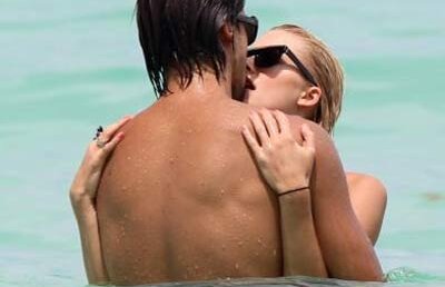 GALERIE FOTO » Khedira a făcut senzaţie cu iubita lui sexy pe plajele din Miami