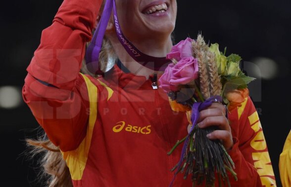 FOTO Argint în prima zi la Olimpiadă » Alina Dumitru aduce prima medalie pentru România la Londra! Felicitări, Alina!