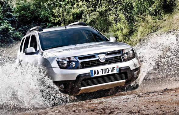 O comparaţie flatantă pentru Dacia Duster: ”Lustruiţi-o puţin şi toţi o să creadă că e un Range Rover”