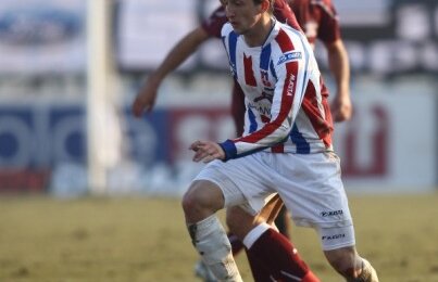 Decăderea lui Rîpă » Fotbalist de echipa naţională se zbate la Galaţi