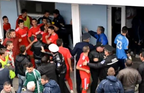 VIDEO Bătaie generală la derby-ul Iaşiului din liga a treia! Poliţia a intervenit la vestiare