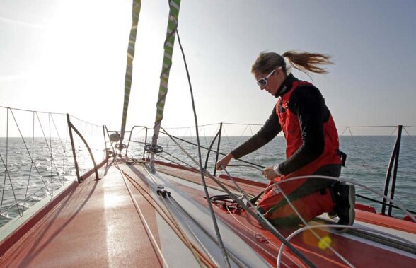 Solo în jurul lumii » Samantha Davies este singura femeie care participă în cea mai grea cursă de yachting