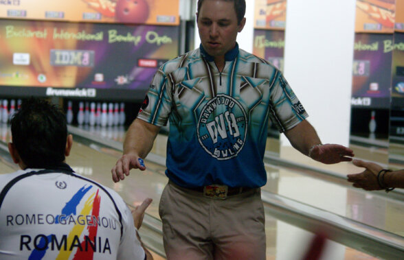 INTERVIU » Ronnie Russell: “Românii au potenţialul de a evolua în ligile americane de bowling”