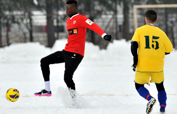 Fotbalist de o repriză » Issa Ba s-a accidentat din nou