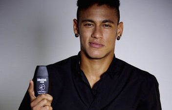 VIDEO Mirosul banilor » Neymar a primit o sumă imensă pentru a face reclamă la un parfum