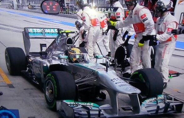 VIDEO Faza zilei în Formula 1 » Hamilton a intrat la standurile fostei sale echipe!