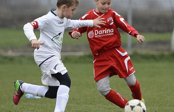 Mitică la mini-fotbal! Dragomir are un fotbalist de viitor în familie :D